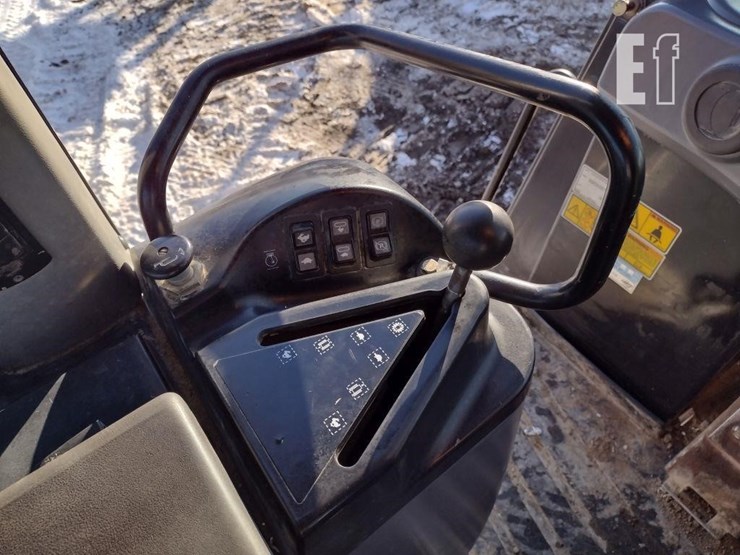 2005-caterpillar-963c-image-12