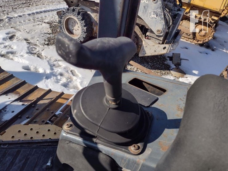 2007-deere-700j-lgp-image-10