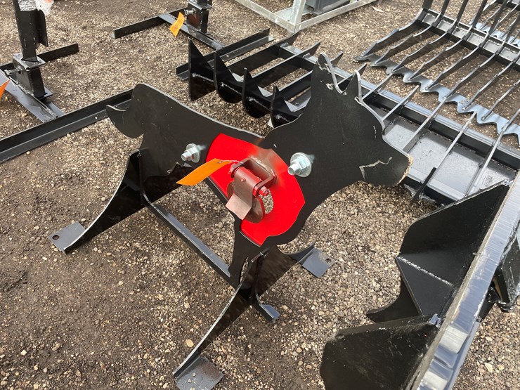 #2069-•-ar500-steel-coyote-shooting-target-with-heart-flapper-image-3