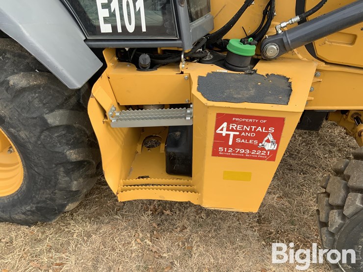 2022-deere-310l-ep-image-16