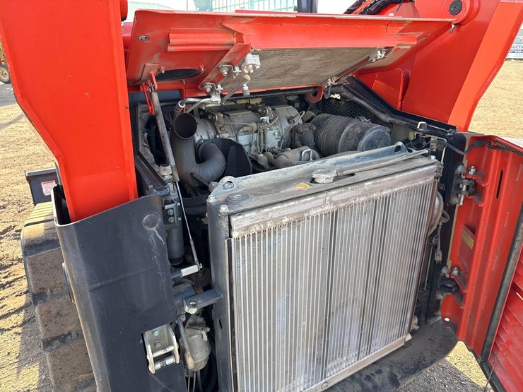 kubota-svl75-2-image-12