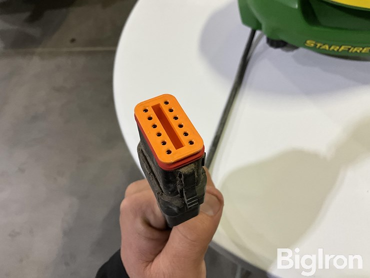 john-deere-7000-image-10