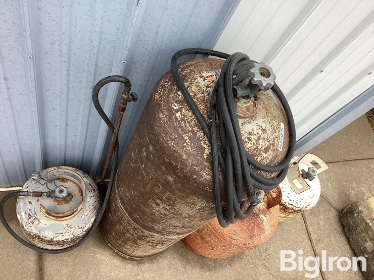 propane-bottles-image-6