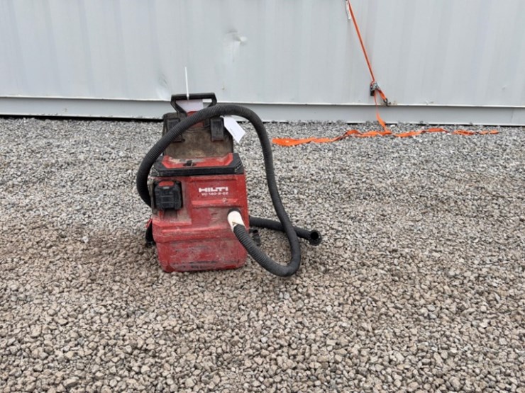 hilti-vc-140-2-22-backpack-sweeper-image-1