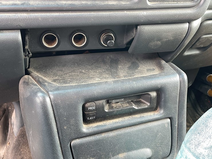 2002-chevrolet-2500-image-66