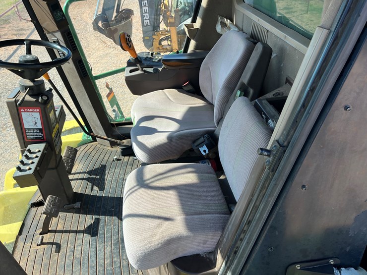 2004-john-deere-7460-image-29