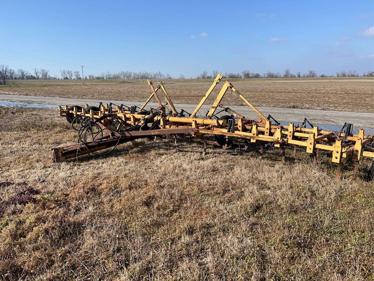 taylor-32'-field-cultivator,-needs-parts-image-2