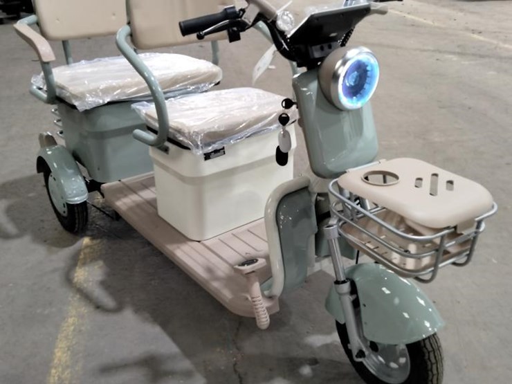 #16-•-mini-2-seater-electric-trike-golf-cart-(irgc40)-image-2