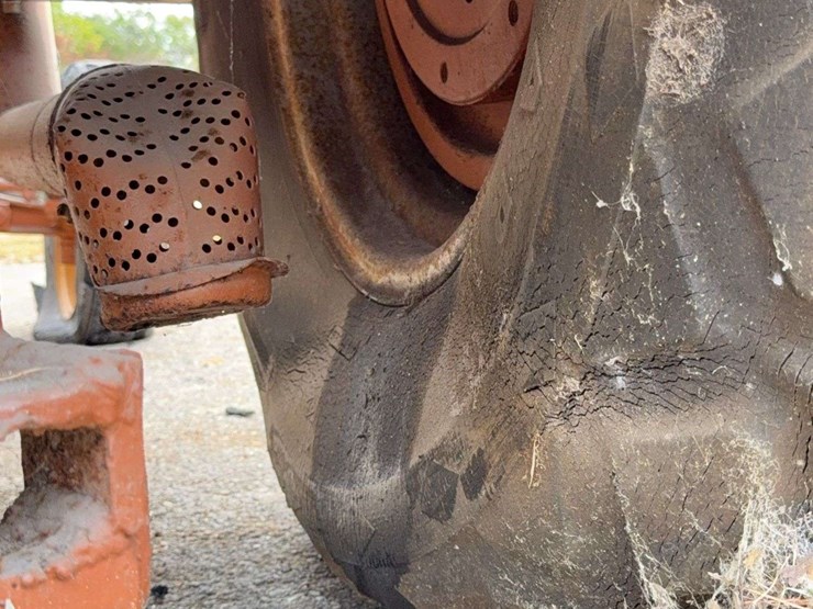 minneapolis-moline-g705-image-40