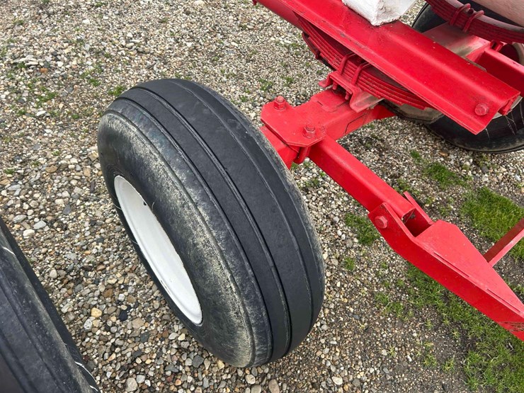 1000-gal.-nh3-tank-on-gear-#61-sells-offsite-image-5