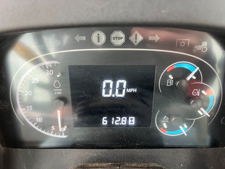 2015-john-deere-5100e-image-22