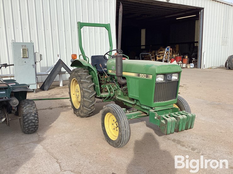 1981-john-deere-850-image-3