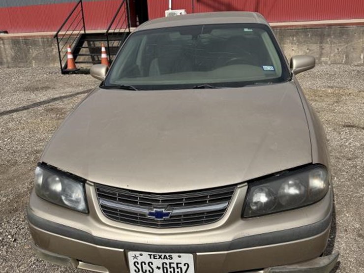 #74-•-2004-chevrolet-impala-image-2