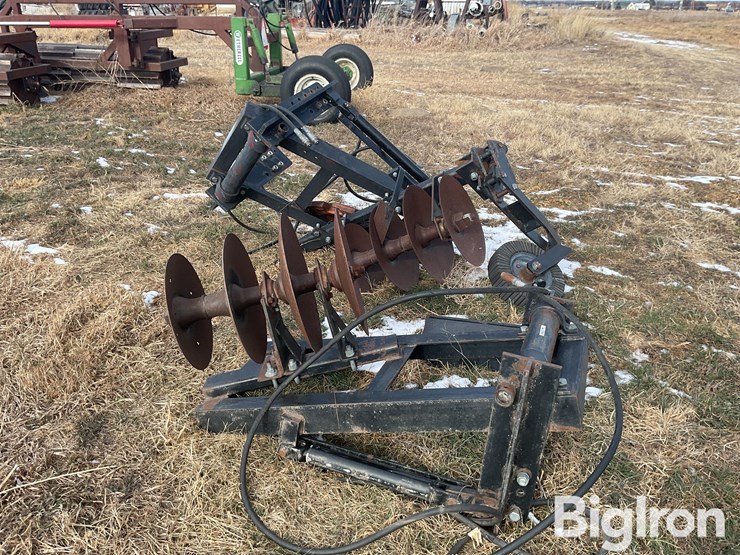 mounted-pivot-track-closer-image-4