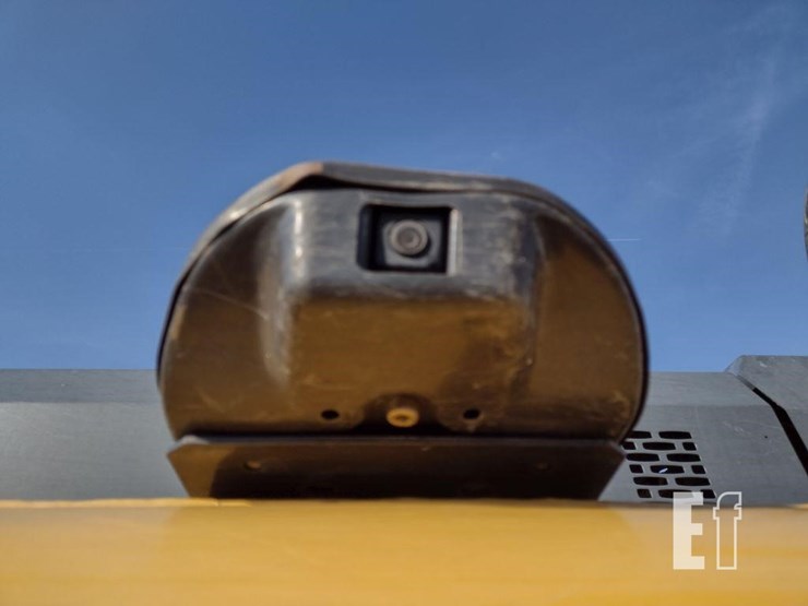 2020-deere-350g-lc-image-45