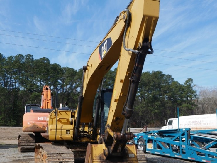 caterpillar-320dl-image-2