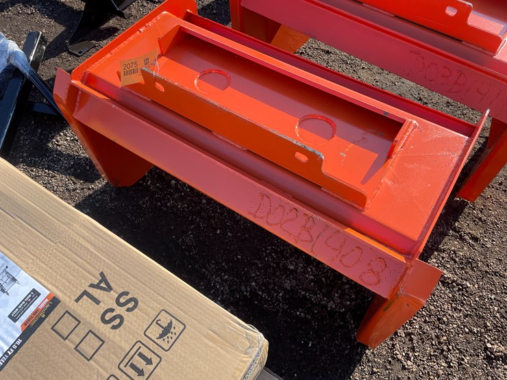 #2075-•-36"-mini-skid-steer-snow-pusher-image-1