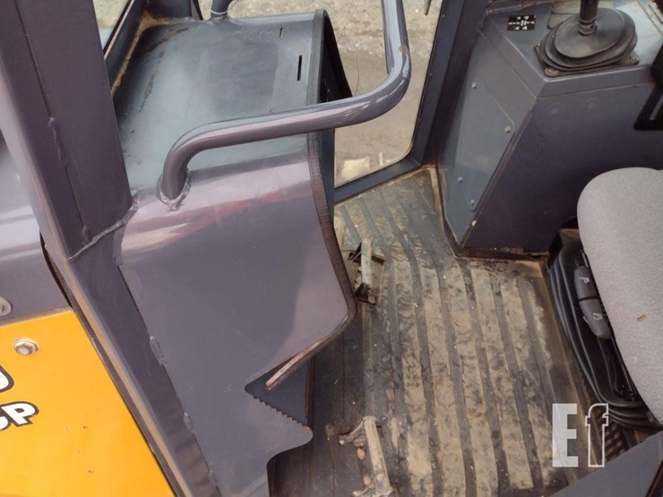 2016-deere-450j-lgp-image-13