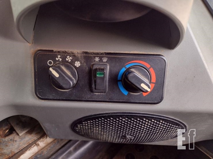 2018-bobcat-t590-image-11