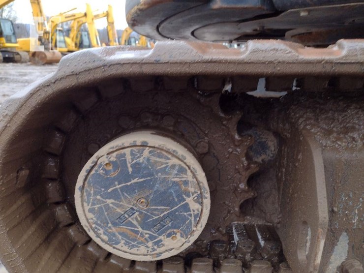 2014-hitachi-zx35u-image-36