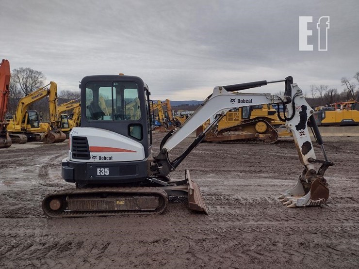 2014-bobcat-e35-image-3