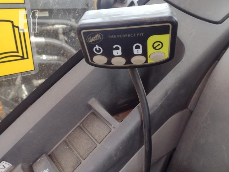 2022-case-cx145d-msr-image-11