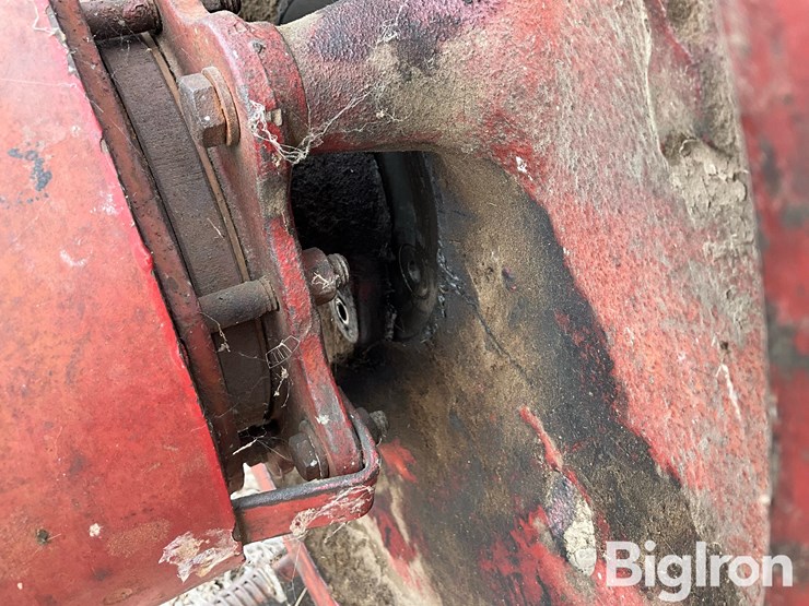 new-holland-271-image-9