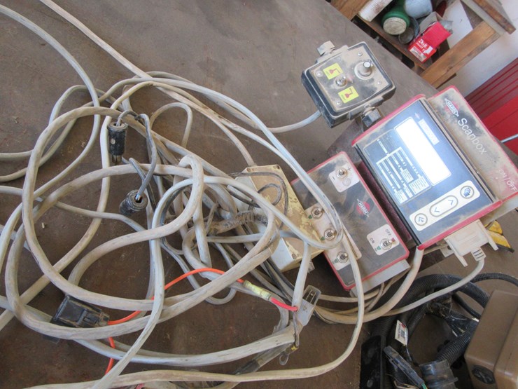 #8956-•-hardi-575-navigator-sprayer-image-20