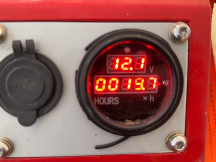 2024-tomahawk-ktrt46v-s.n#-trt46v1419-8'-ride-on-trowel-40hp-hours19.7-image-3