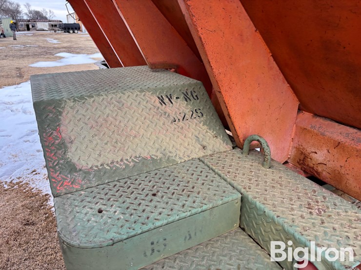 1983-utility-tool-&-body-/-shop-built-dry-box-spreader/sand-buggy-track-filler-image-14