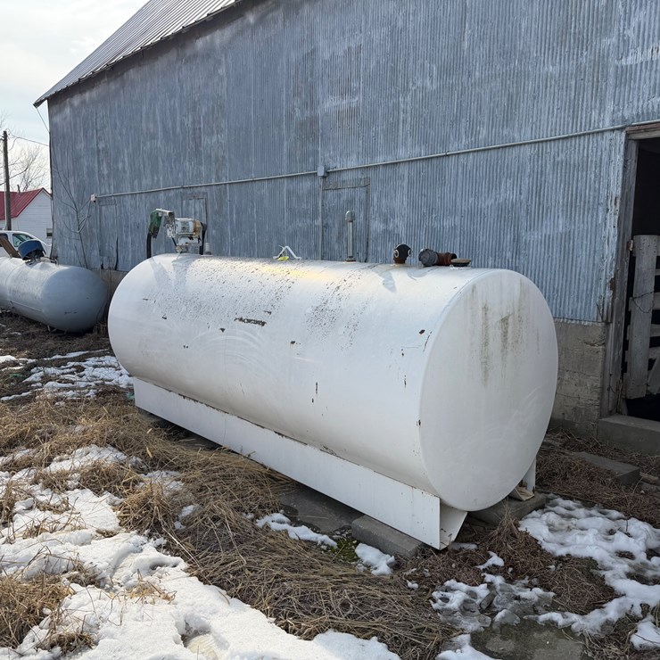 #1054 • White Fuel Tank