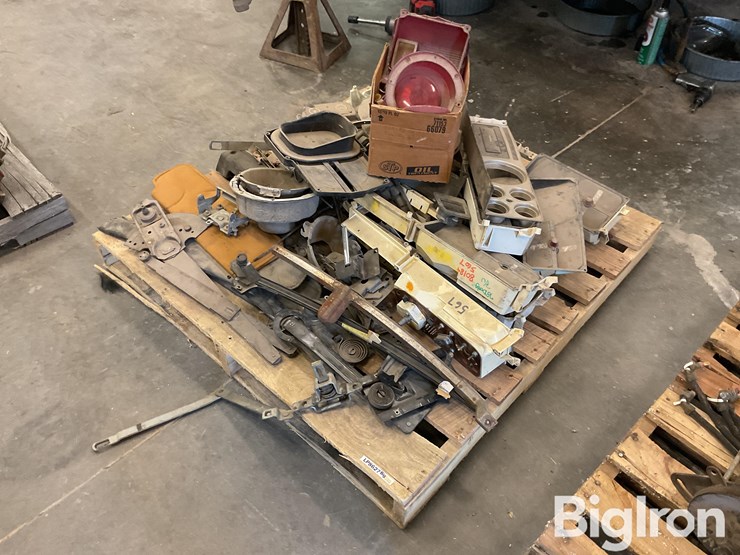 chevrolet-&-dodge-pickup-parts-image-1