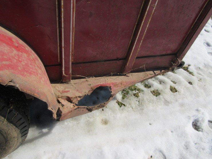 #8958-•-1991-travalong-gooseneck-livestock-trailer-(has-wi-title)-image-12