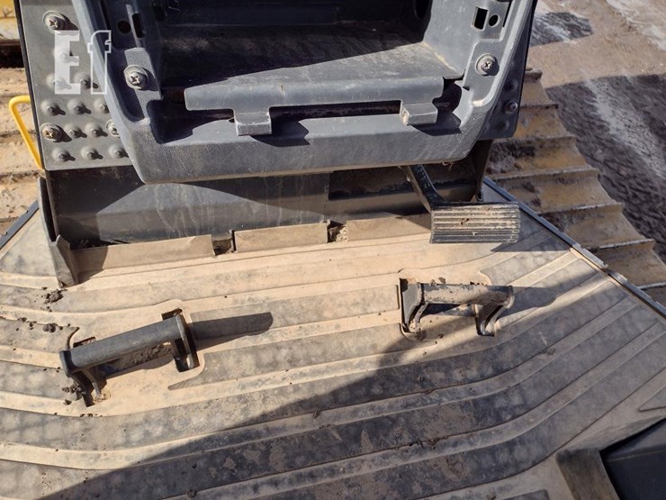 2020-deere-450k-image-8