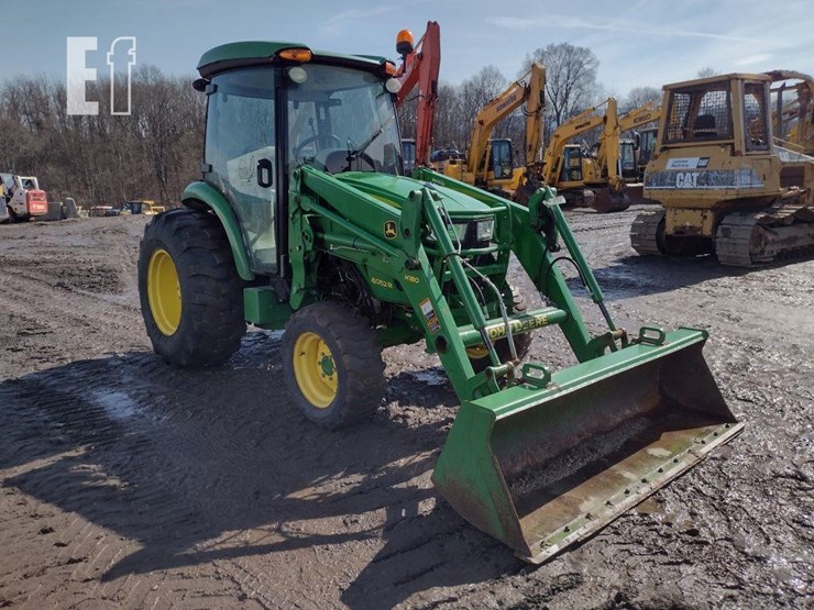 2017-john-deere-4052r-image-29