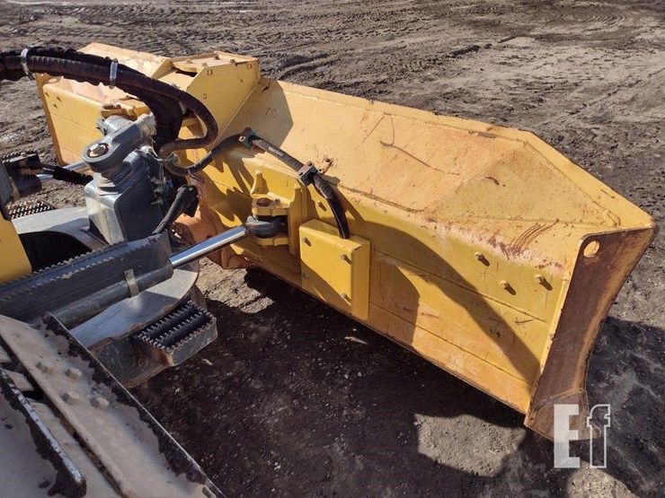 2021-deere-650k-lgp-image-21