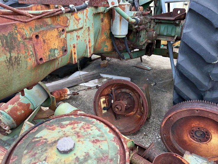 oliver-2255-parts-tractor-image-23