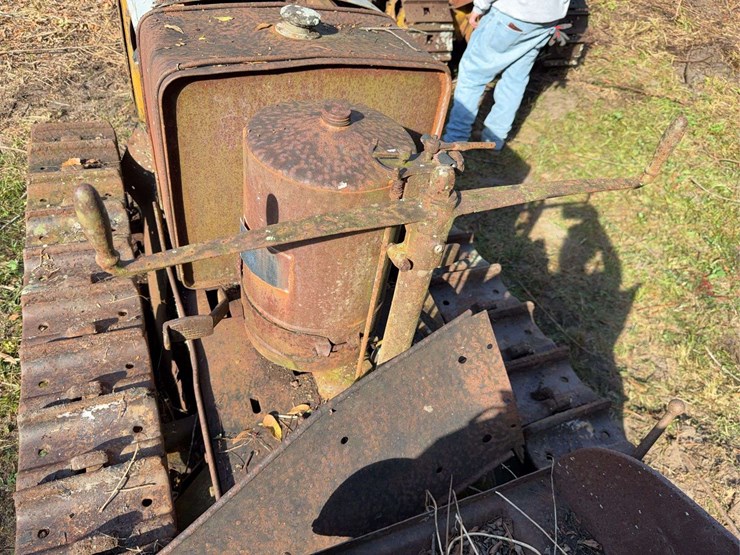 caterpillar-2-ton-image-23