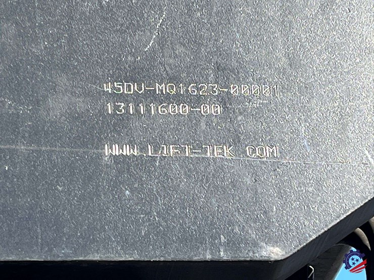 byd-ecb27c-electric-counterbalanced-forklift-image-45