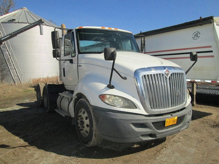 2012-international-prostar-image-2