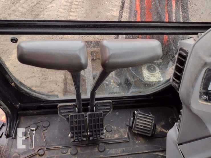 kubota-kx040-4-image-11