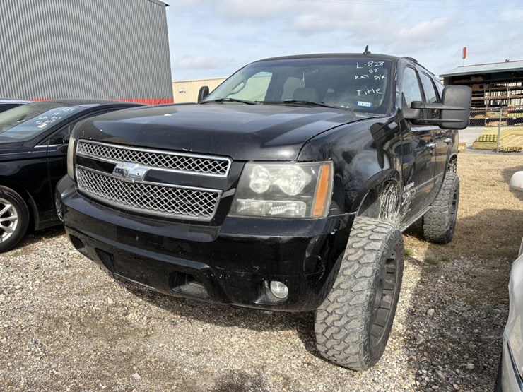 2007-chevrolet-tahoe-ltz-image-1