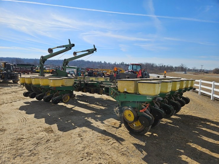 john-deere-7000-image-3