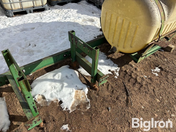 john-deere-front-mount-saddle-tanks-image-10
