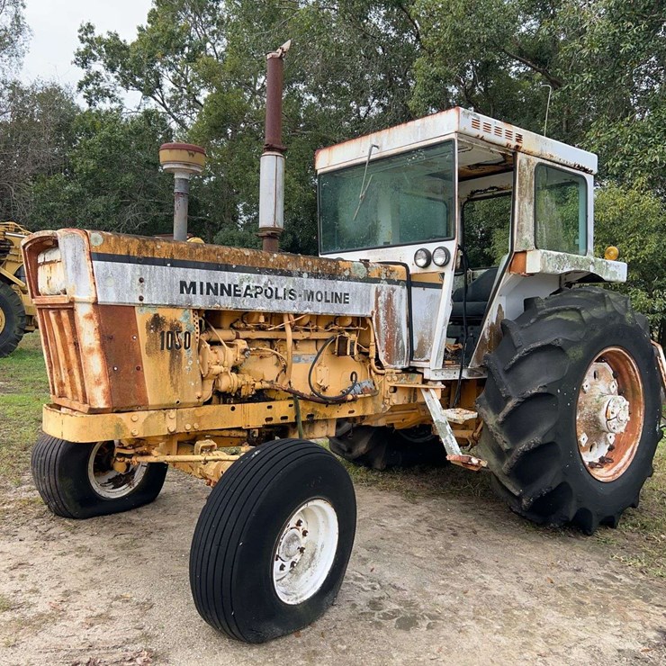 MINNEAPOLIS MOLINE G1050