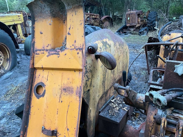 minneapolis-moline-445-image-10