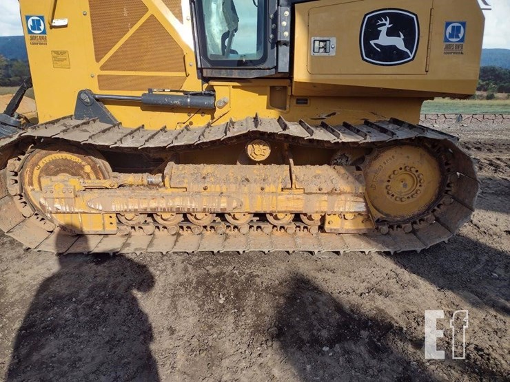 2021-deere-650k-lgp-image-23