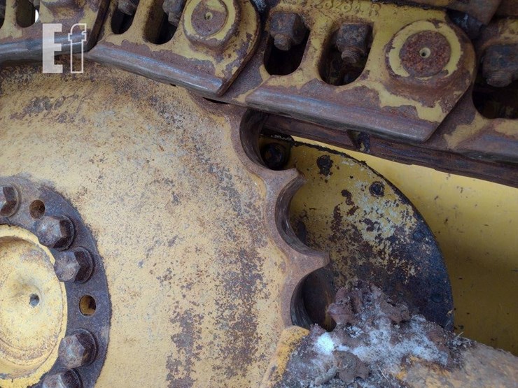 2022-deere-650k-lgp-image-33