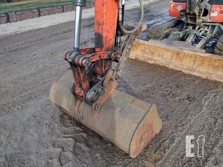 2017-kubota-kx040-4-image-18