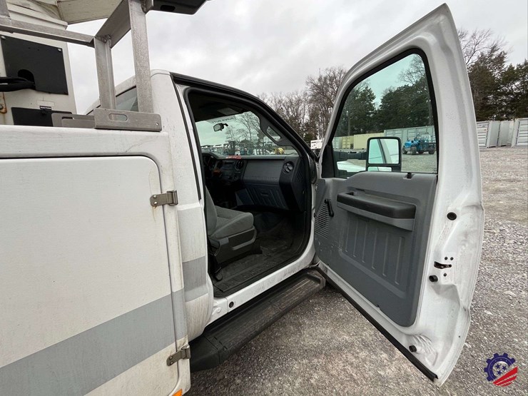 2013-ford-f450-image-48